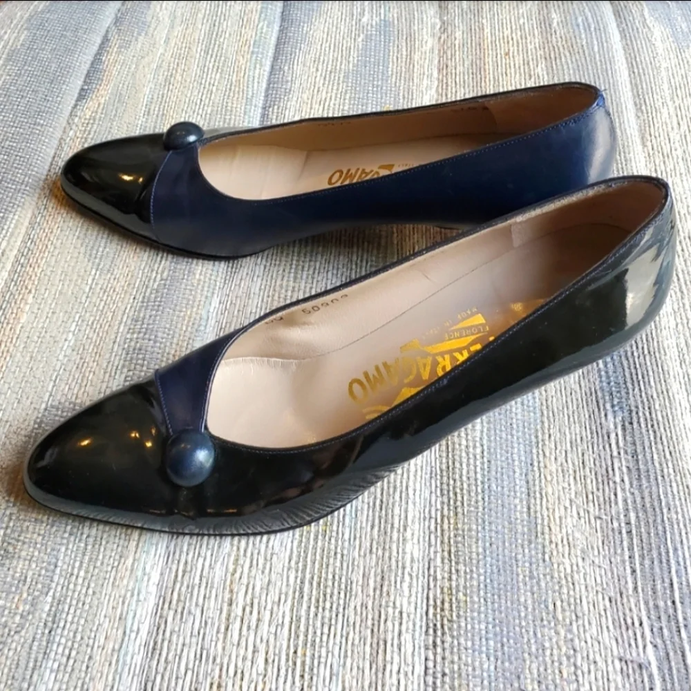 Salvatore Ferragamo Navy Blue/ Black Patent Leather Heel Pumps Shoes Sz 6 1/2 AA - Picture 6 of 12